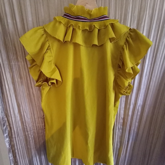 Lovesong Ruffled Blouse - Picture 2 of 5